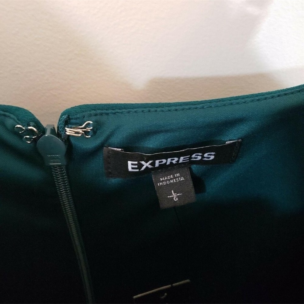 Express - gorgeous green dress - Picture 4 of 6